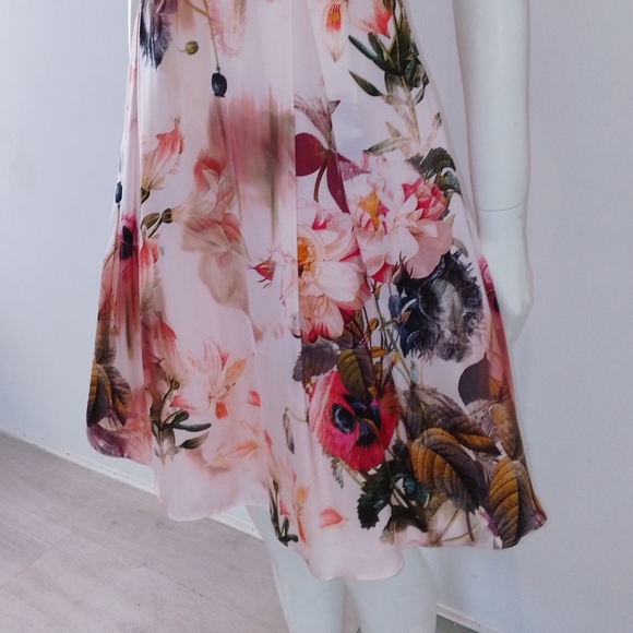Size UK 10 EU 38 Ted Baker (2) 'Rupin' Pink Opulent Bloom Floral Party Dress - Picture 13 of 14